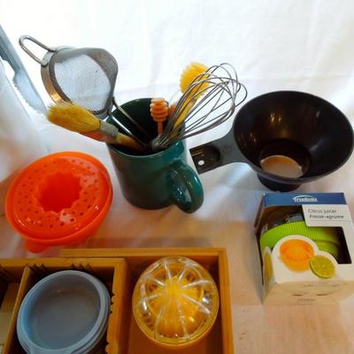 Lot 67: Mega Lot of Kitchen Tools, Gadgets and Sectional Storage Divider