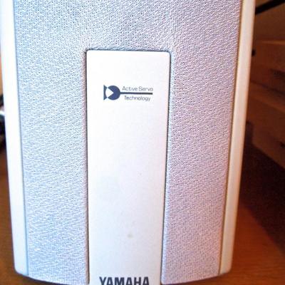 Lot 114: HP Desktop Computer Package with Lots of Extras