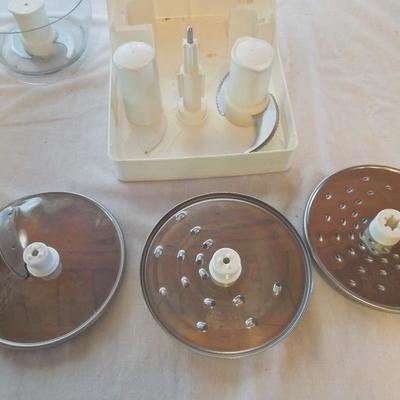 Lot 95: Kitchen Aid 11 Cup Food Processor w/ Attachements 