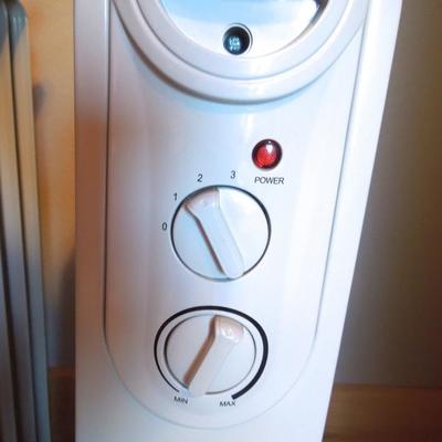 Lot 117: Three Electric Oil Filled Radiators with Manual