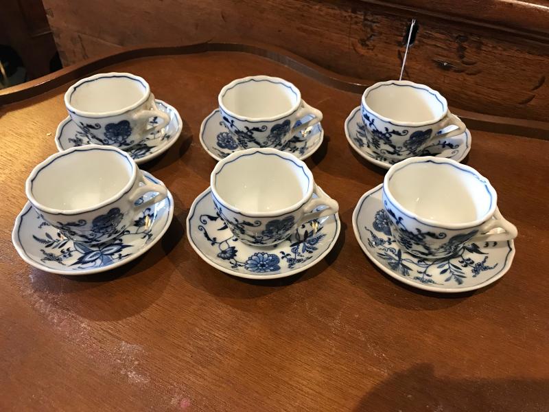 Lot 122-Lot of 6 Porcelain Blue Danube Demitasse Cups and Saucers ...