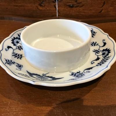 Lot 117-Blue Danube Covered Round Butter/Cheese Dish 