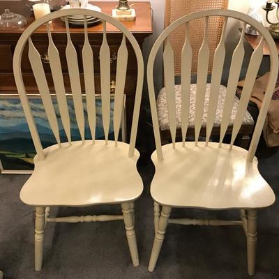 Lot 6-Pair of modern painted Windsor dining chairs