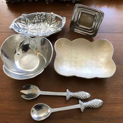 Lot 143-Lot of 5 Pieces of Aluminum Ware