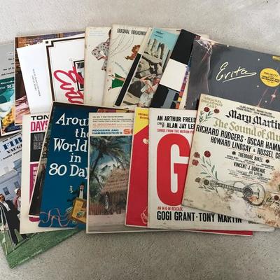 Lot 154-Lot of 33 1/3 RPM Records