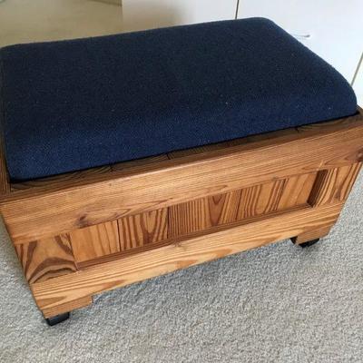 Lot 43-This End Up Crate Furniture Ottoman