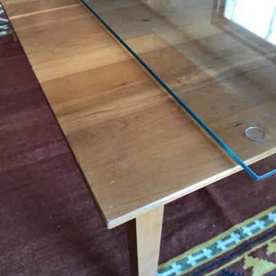 Lot 19 - Dining Table 