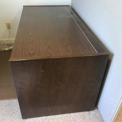 Lot 58 - Desk and Chair