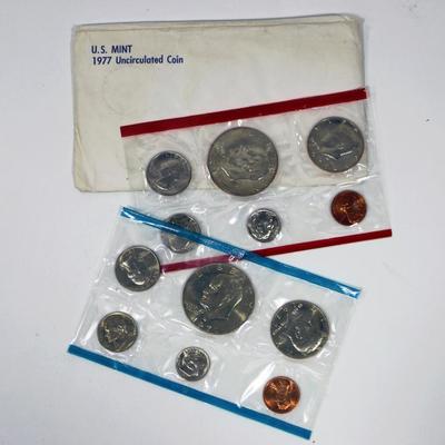 U.S. MINT 1977 Uncirculated Coin Set in Original Envelope #501-12