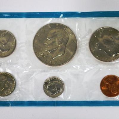 U.S. MINT 1977 Uncirculated Coin Set in Original Envelope #501-12