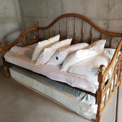 Wood Day Bed