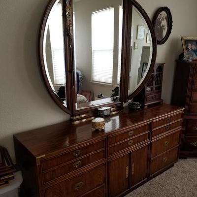 Beautiful Full Dresser W/ Mirror