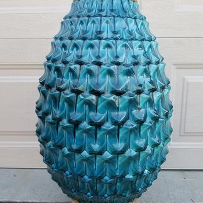 Giant Blue Pineapple Regency Style Lamp