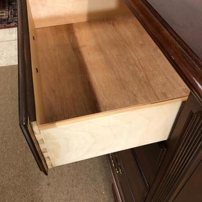 LEXINGTON TRIPLE DRESSER SOUTHERN LIVING COLLECTION