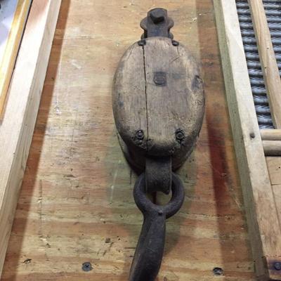 Lot - 185 Washboard and Old Pulley