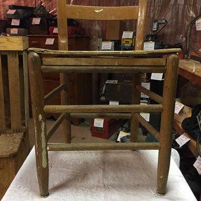 Lot - 115  Chair and Hat Rack