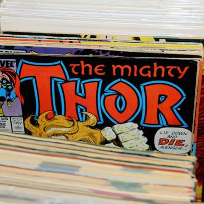 300 Comic Books Lot - Marvel 110, DC 90, Other 100 - 1 Long Box #515-21