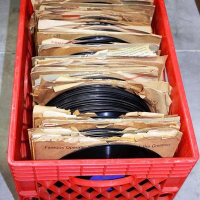 Lot of 166 Vintage 78 RPM Music Records #515-25