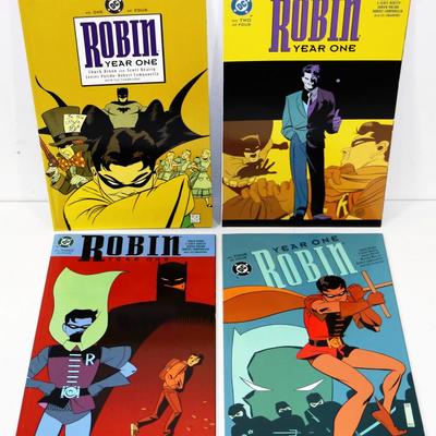 DC Comics ROBIN Year One #1-4 Complete Set of 4 lot #515-47