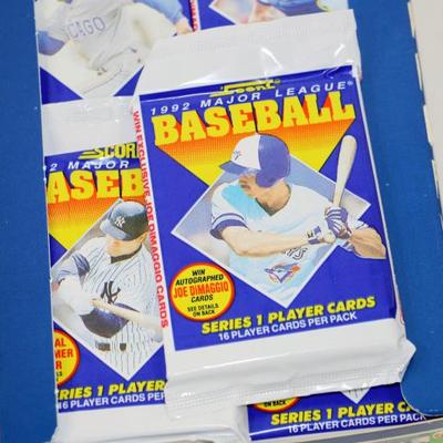1992 Score Baseball Cards Complete Box factory sealed packs - lot #515-17
