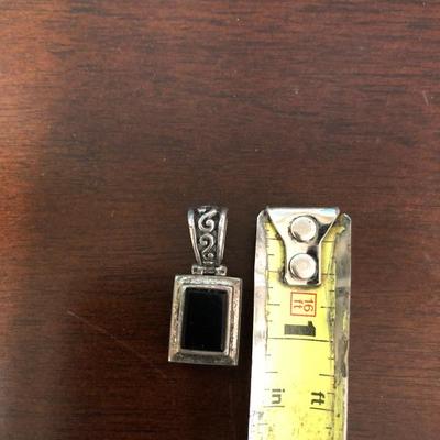 925 Sterling Silver Black Stone Pendant (Item 3018)