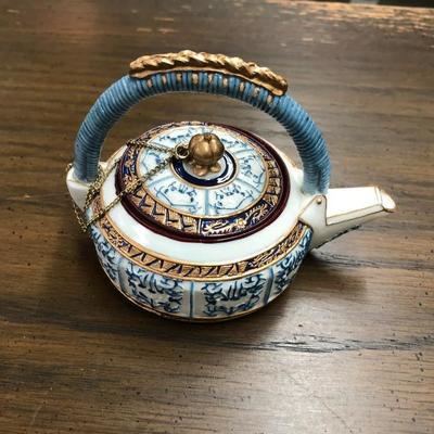 Nini Blue & White Teapot Hand Painted (Item 3007)