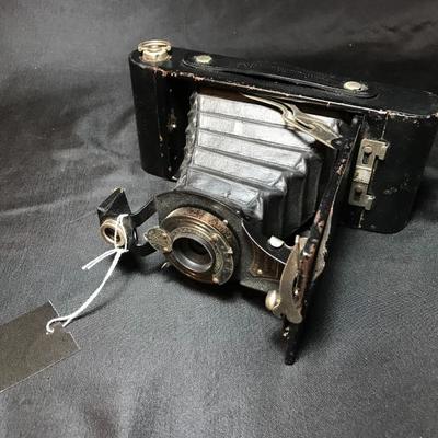 Lot 227- Vintage 1913 Eastman Kodak #2-A Folding Camera