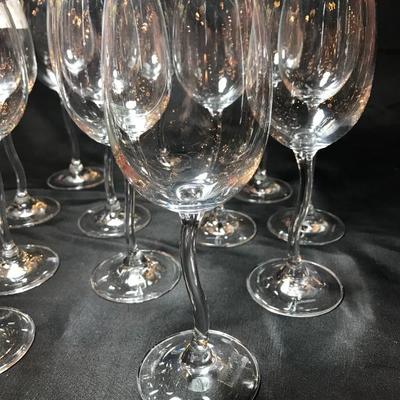 Lot 33- Set of Twelve Leonardo German Crystal Wine Glasses