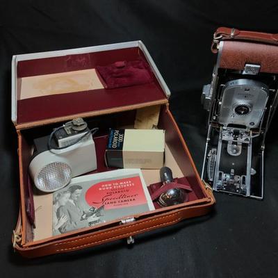 Lot 223- Vintage Polaroid Speedliner Land Camera Model 95B