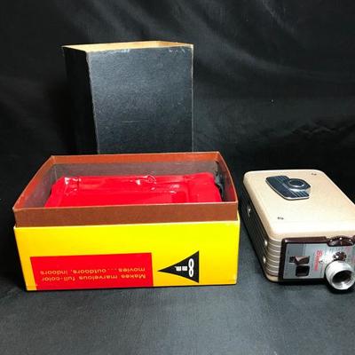 Lot 224- Vintage Kodak Brownie 8MM Movie Camera 2