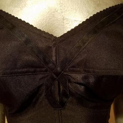 BULLET BRA DO- ALL Magic Loop Bralette by QT Size 42-D Vintage