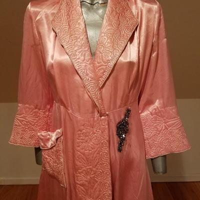 Vtg 1930 Peau Satin quilted embroidery embellished Boudoir Kimono Robe