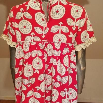 Vtg Lord&Taylor hand painted dress eyelet