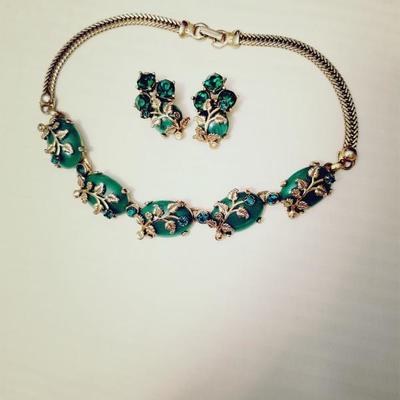 Vtg Emerald green Gold Vine rhinestone Necklace/Earring costume set