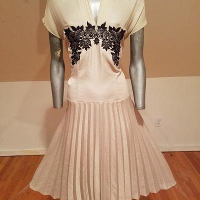 Vtg Beige Floral embroidered satin pleated dress chiffon bodice