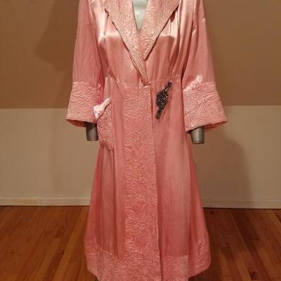 Vtg 1930 Peau Satin quilted embroidery embellished Boudoir Kimono Robe