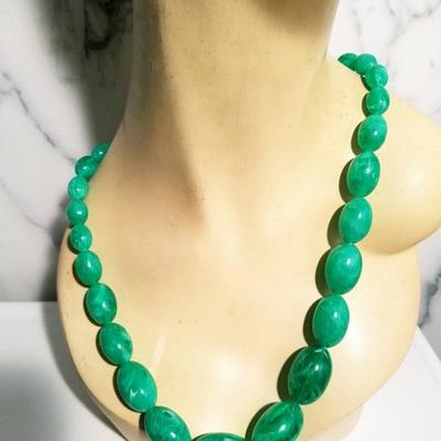 Vtg 1940's Celluloid Necklace green spring beads brass closure