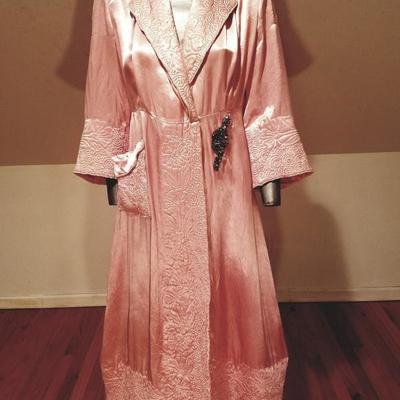 Vtg 1930 Peau Satin quilted embroidery embellished Boudoir Kimono Robe