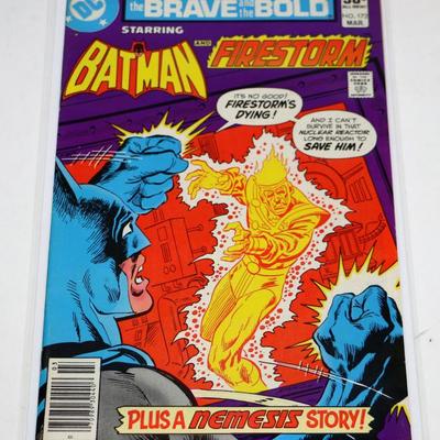 BATMAN in The Brave and The Bold Comic Books - 2 DC Comics Lot #522-23