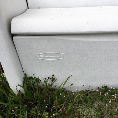 Rubbermaid Bench with Storage