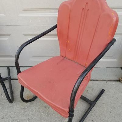 Pair of Matching Vintage Metal Outdoor Patio Armed Tulip Chairs Lot #13-005