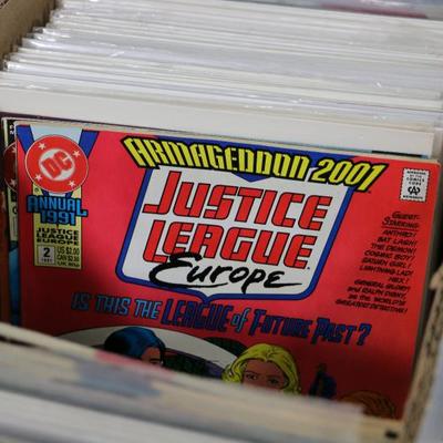 330 Comic Books Lot - Marvel 130, DC 50, Indie 150 - 1 Long Box #529-76