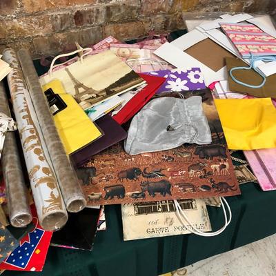 WRAPPING PAPER & GIFT BAG lot