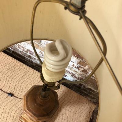 HOLLYWOOD REGENCY WALNUT BURL TABLE LAMP