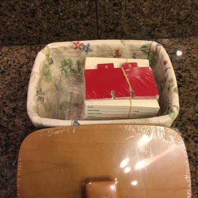 Longaberger Address index cards and basketâ€”brand new