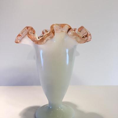 Vintage 1940â€™s Fenton Rose Crest vase