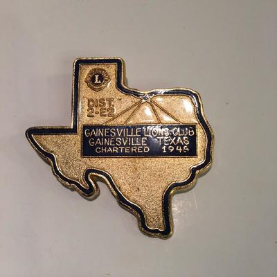 Brass Gainesville Lions Club charter emblem 1946
