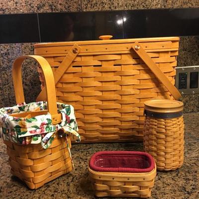 Longaberger picnic basket setâ€” never used