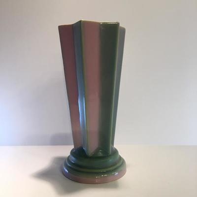 1940-1950 Hull pottery Pink/Green Vase