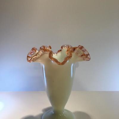 Vintage 1940â€™s Fenton Rose Crest vase